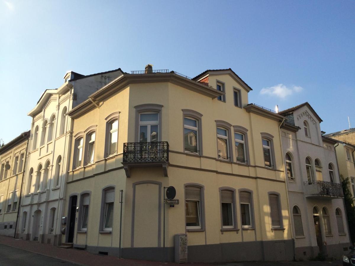 Grosses Und Helles Innenstadt Apartment - Ferienwohnung Bad Homburg vor der Höhe Exteriör bild