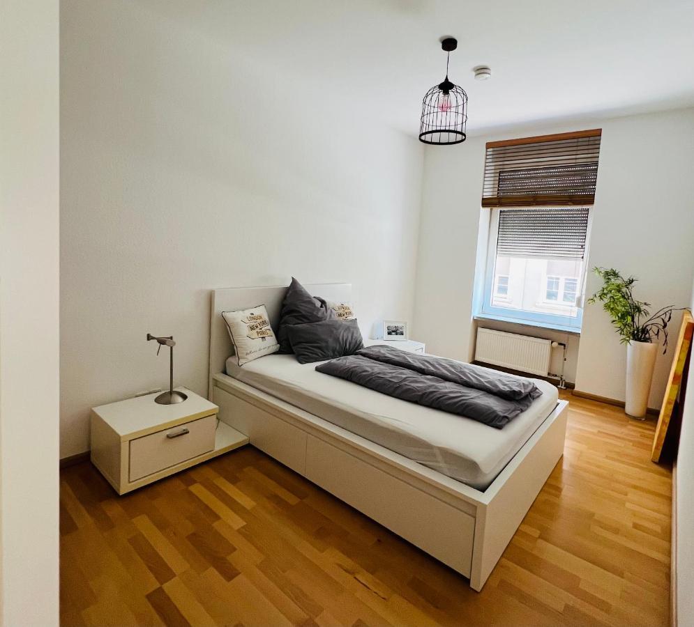 Grosses Und Helles Innenstadt Apartment - Ferienwohnung Bad Homburg vor der Höhe Exteriör bild
