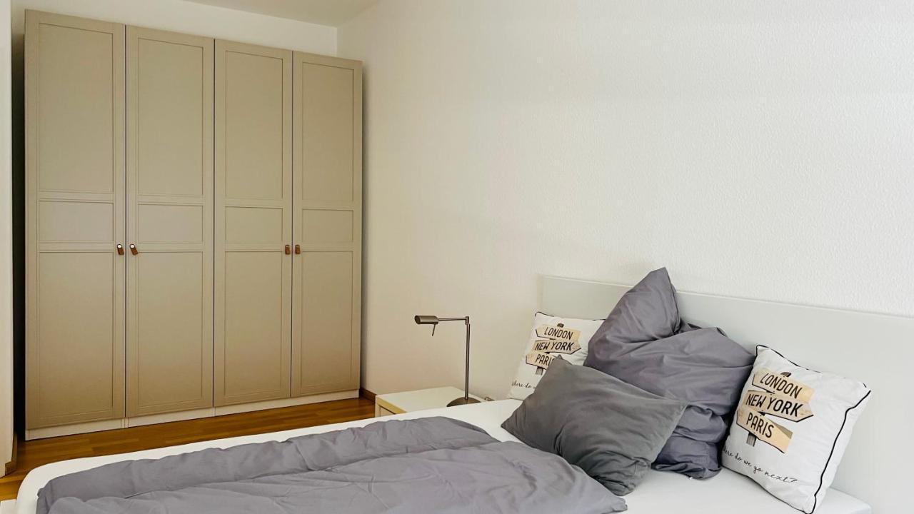Grosses Und Helles Innenstadt Apartment - Ferienwohnung Bad Homburg vor der Höhe Exteriör bild